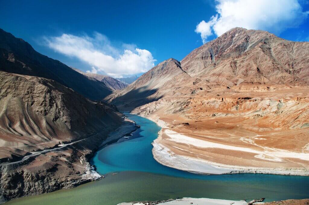 Mesmerising confluence of two rivers in Ladakh